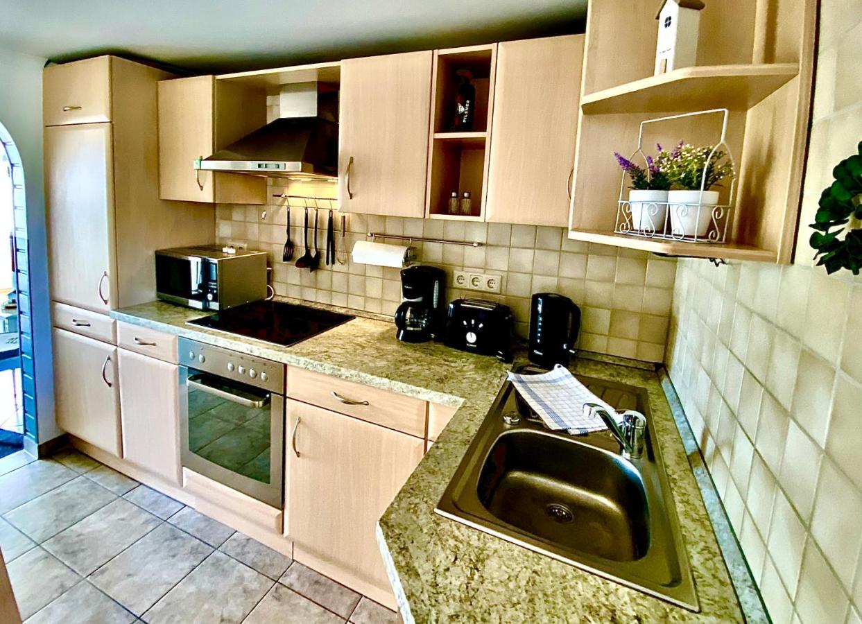 Gemuetliche Ferienwohnung Sagard Buitenkant foto